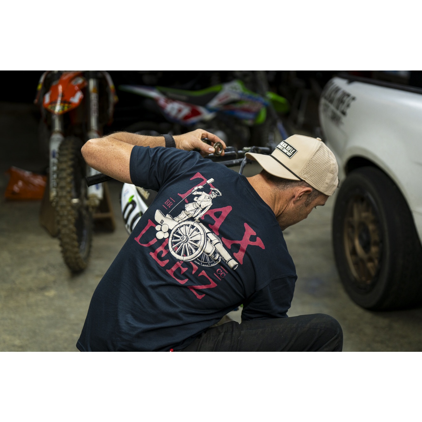 Company Logo Performance Snapback - Image 4